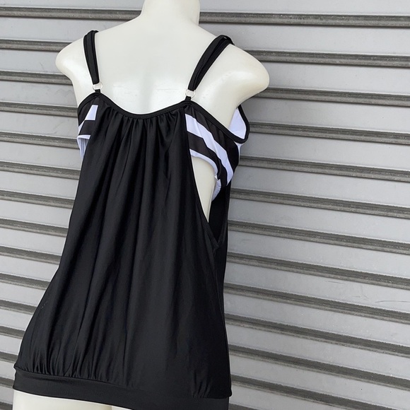 Black/White Swim Top Size XXL - Picture 4 of 6